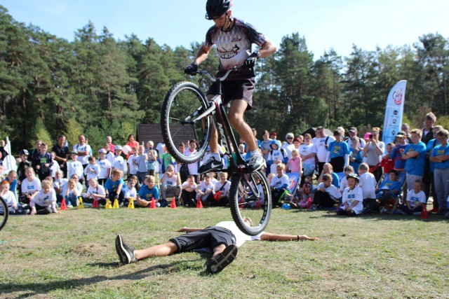 W dniach 21 – 22 września w Sulęcinie odbył się XXV Międzynarodowy Zjazd Cyklistów. Przez dwa dni rowerzyści mierzyli się w konkurencjach. Impreza od wielu lat cieszy się renomą nie tylko w województwie lubuskim, ale również w Polsce i zagranicą. Zobaczcie jak było w tym roku.