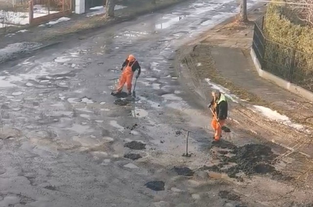 Tak wyglądała naprawa jezdni na ulicy Przejazd w Radomiu.