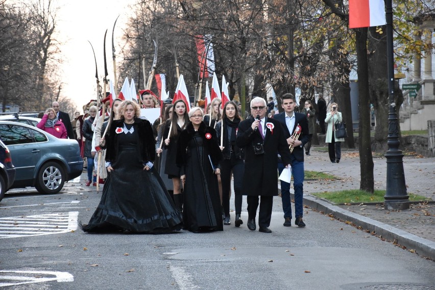 Chrzanów. Tłumy na marszu niepodległości [ZDJĘCIA]