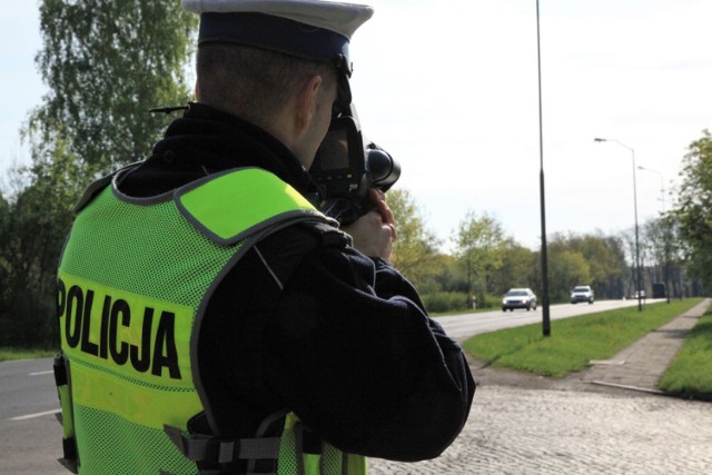 Na drogach powiatu żarskiego będzie więcej policji