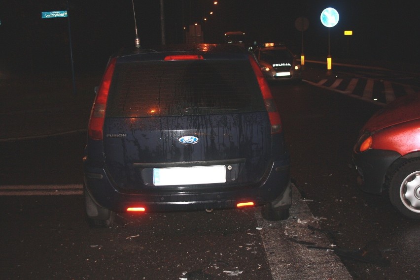 Oświęcim. Wypadek na ul. Leszczyńskiej. Dwie osoby w szpitalu [ZDJĘCIA]