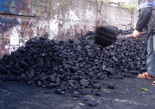 Do CUS w Tarnowie złożono już ponad 2600 wniosków o wypłatę dodatku do zakupu węgla