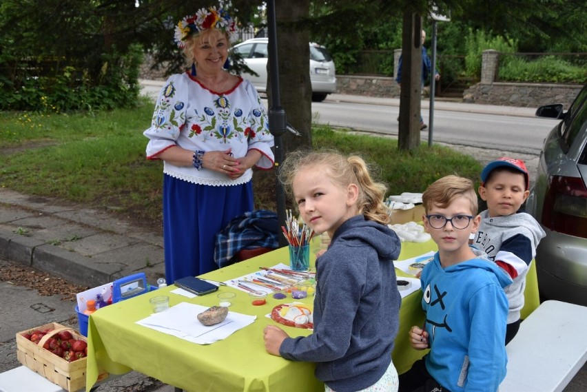 Wystartowały Czwartkowe Targowiska w Chmielnie - gratka dla turystów!  ZDJĘCIA