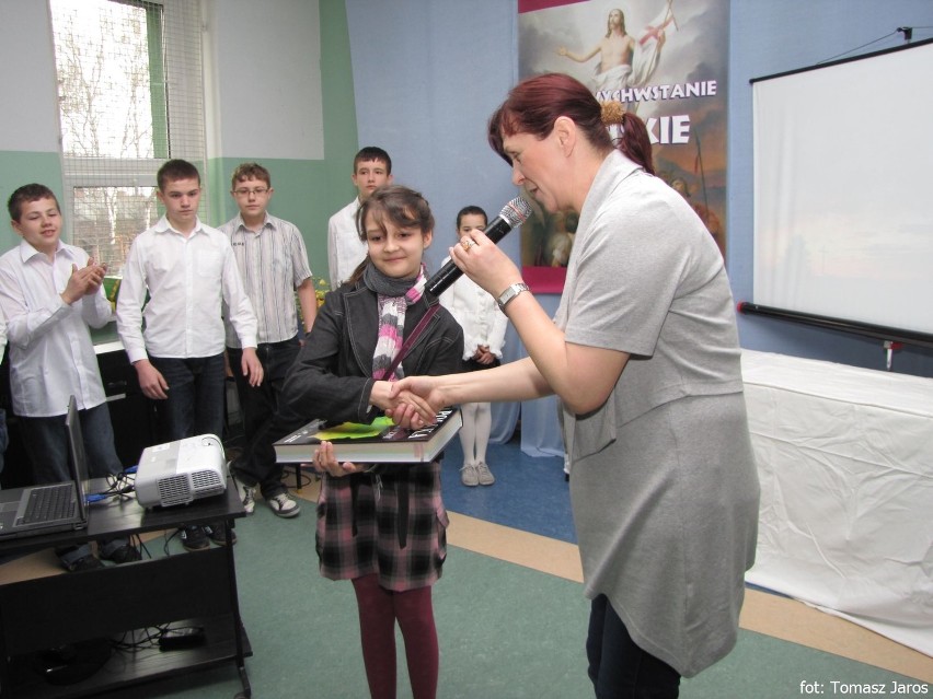 W Moszczenicy na jeden dzień uczennica podstawówki zasiadła w fotelu pani dyrektor