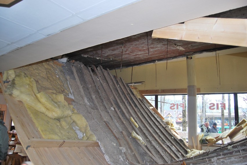 Zakopane: zawalił się dach baru FIS