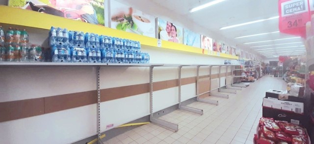 We Frankfurcie nad Odrą i w Słubicach brakuje niektórych produktów. Półki w sklepach świecą pustkami