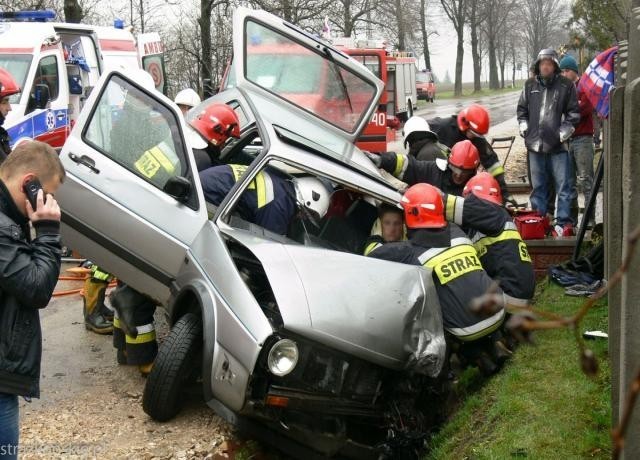 Wypadek w Midliszewicach. Zderzył się tir z autem [zdjęcia]