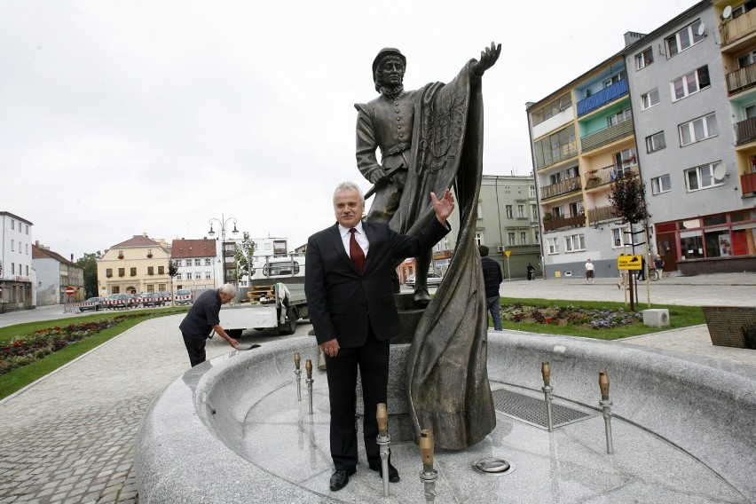 Fontanna chojnowskiego tkacza ma już dziesięć lat, zobaczcie zdjęcia