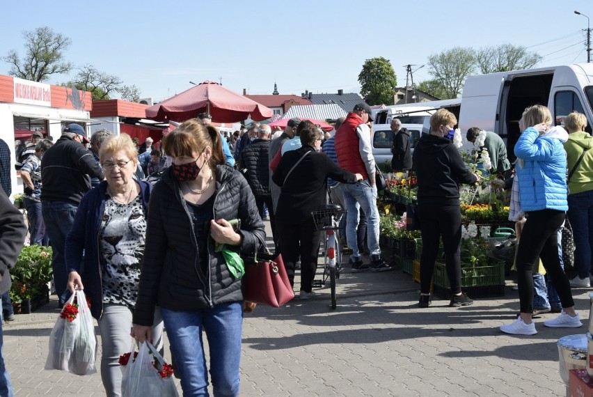 W sobotę, 15 maja, targowisko odwiedziły tłumy