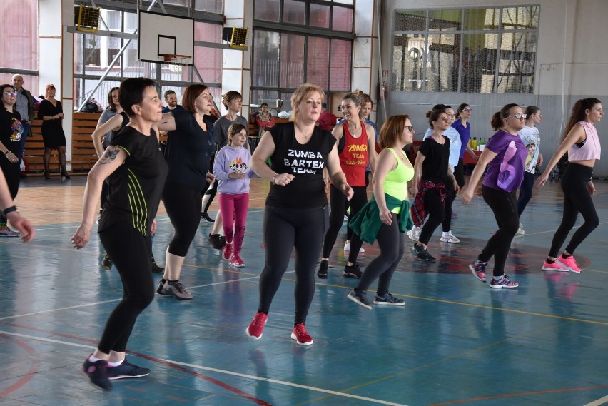 Areną Charytatywnego Maratonu Zumby Fitness dla Zuzi była...