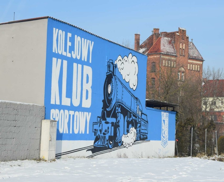 Mural na ścianie przy ulicy Średniej w Wągrowcu