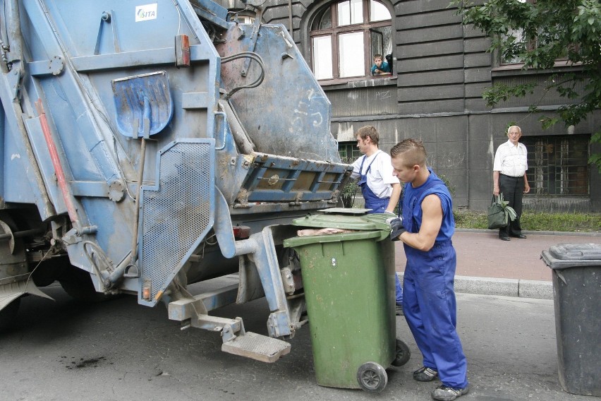 Jak często wywiozą śmieci?
Odpady komunalne zmieszane będą...