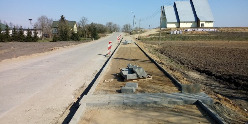 Inwestycje drogowe w gminie Sejny. Trwa remont na trasie Łumbie - Widugiery