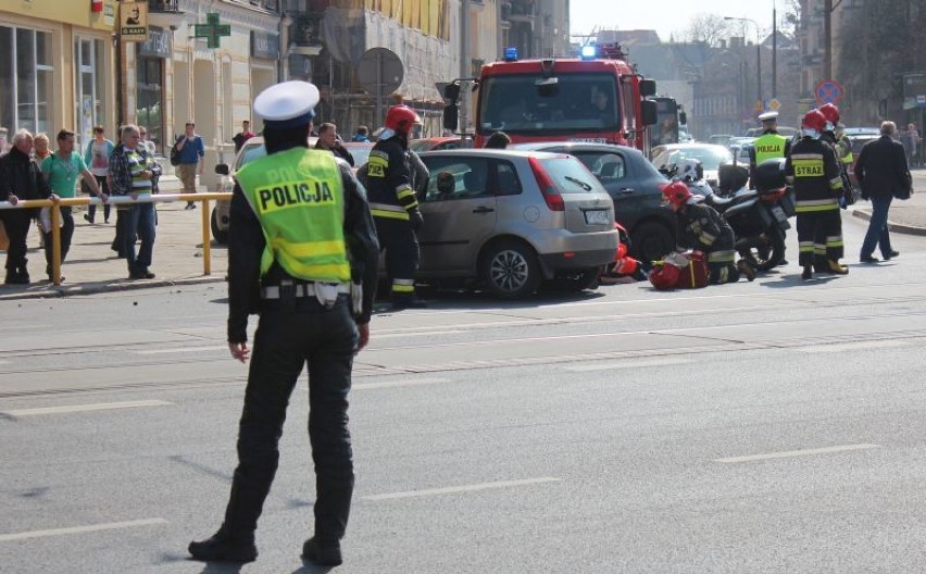 Wypadek na krzyżówce ulic Grunwaldzkiej i Matejki w Poznaniu