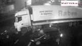 Wypadek w Kaliszu. Wjechał prosto pod ciężarówkę [WIDEO]