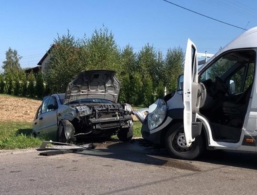 Wypadki i kolizja na wadowickich drogach. Są ranni i objazdy