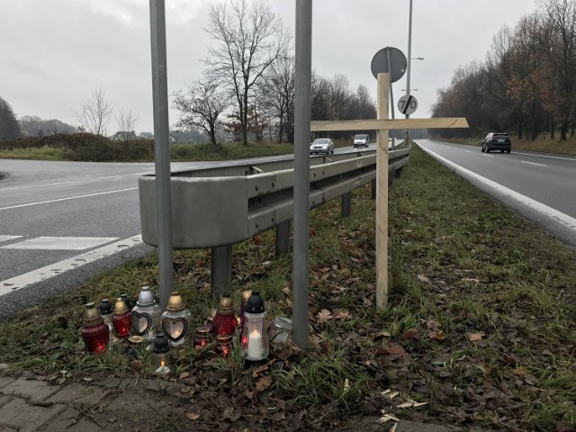 Tragiczny wypadek w Mikołowie: płoną znicze dla Wiktorii i Leny