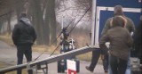 Policjanci zabezpieczyli podejrzaną paczkę na posesji w Kaźmierzu - to pewnie ładunek wybuchowy