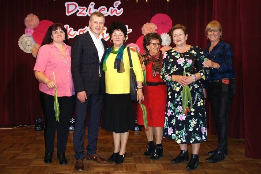 Krzysztof Responek wystąpił w Złoczewie z okazji Dnia Kobiet[ZDJĘCIA]