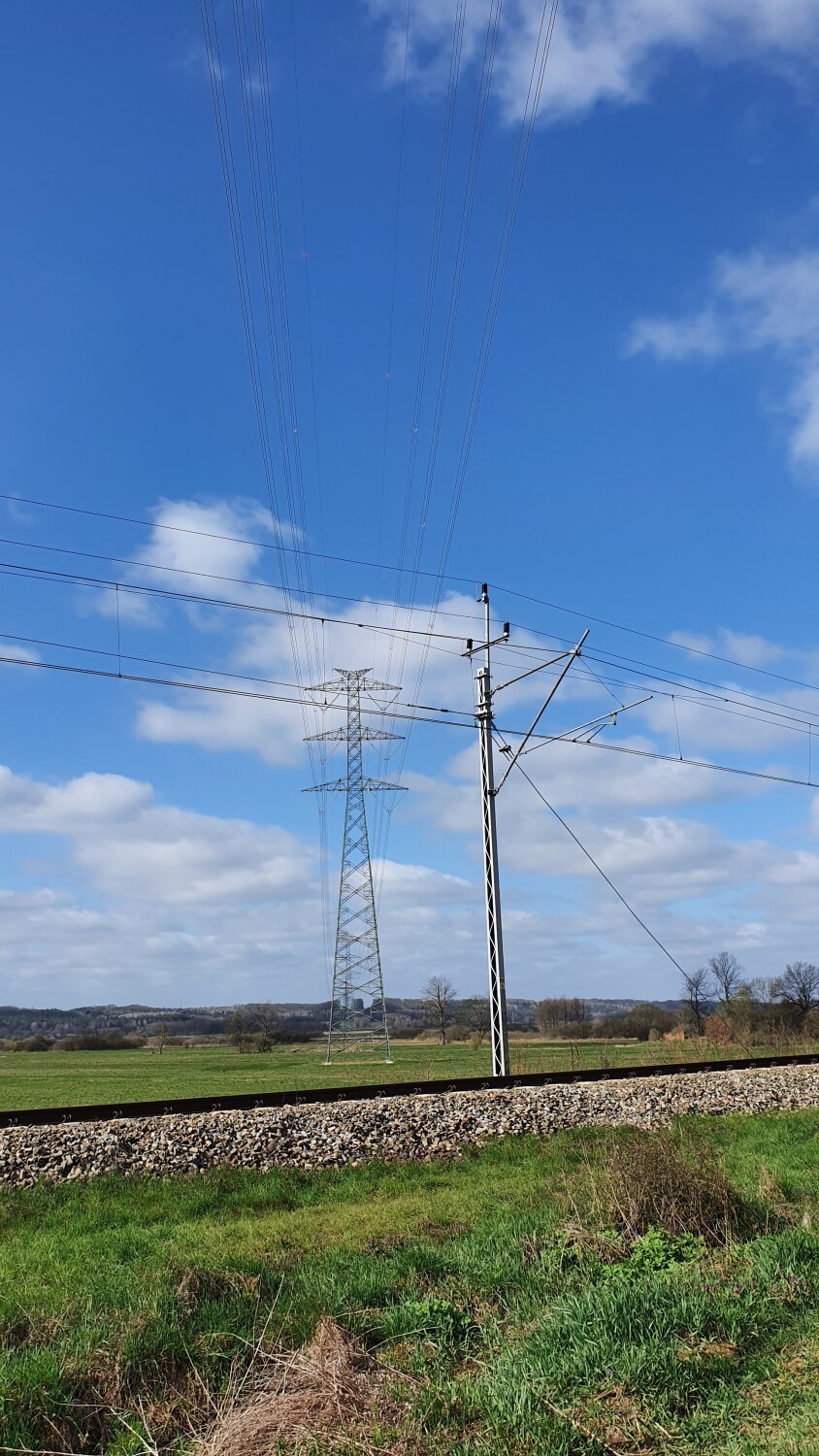 Powiat szamotulski. Linia 400 kV Piła Krzewina – Plewiska gotowa do ruchu próbnego