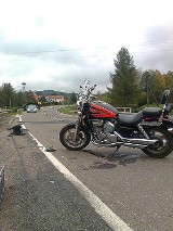 Wypadek w Nowosiółkach. Auto uderzyło w motocyklistę [ZDJĘCIE]