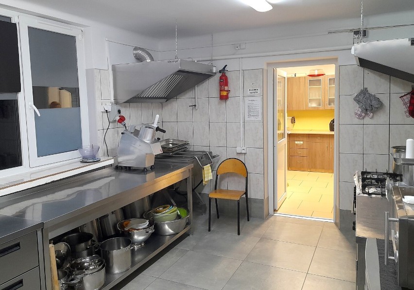 Remont kuchni i stołówki w Specjalnym Ośrodku Szkolno – Wychowawczym w Starachowicach. Jest łdniej i bardziej komfortowo. Zobacz zdjęcia