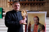 Toruń. Relikwie Prymasa Tysiąclecia trafią do kościoła na Rybakach. Sprawdź, które świątynie posiadają podobne skarby