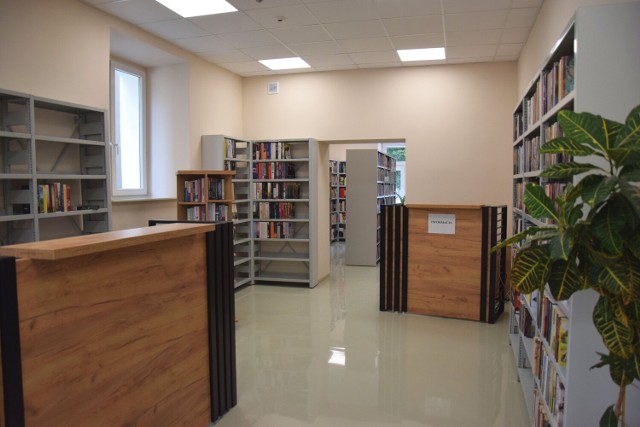 Przestronne i nowoczesne są obecnie pomieszczenia miejskiej biblioteki