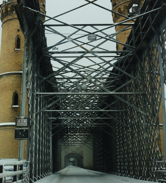 Tczew leżacy nad Wisłą (na zdjęciu most przez Wisłę) należy do Związku Miast Nadwiślańskich
