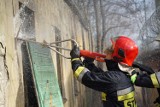 Pożar w mieszkaniu przy Czerkaskiej w Bydgoszczy. Nie żyje mężczyzna