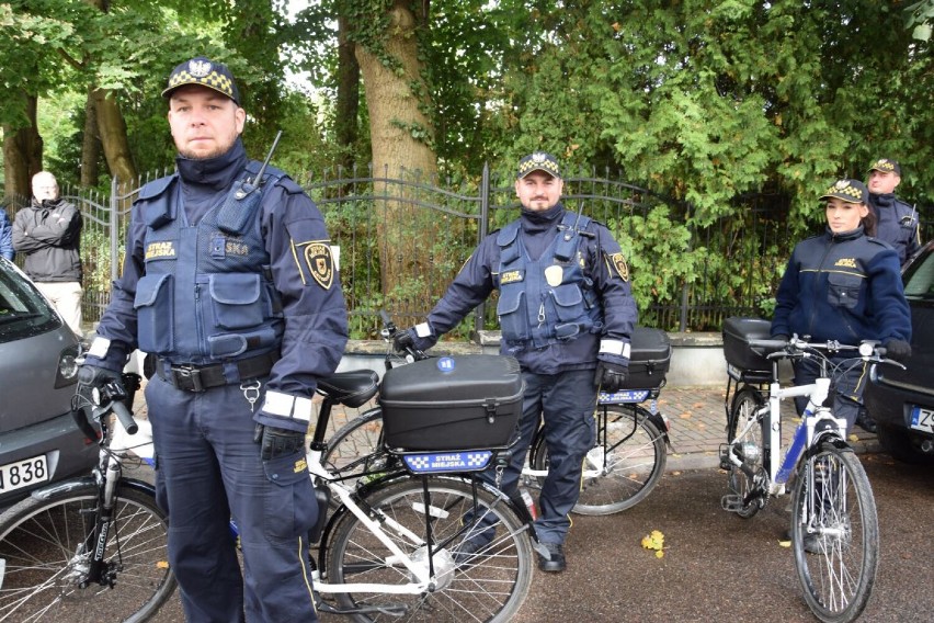 Dzień bez samochodu w Szczecinku, czyli młodzież na dwóch kółkach [zdjęcia]