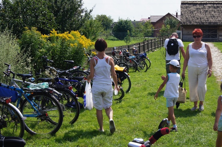 Niedziela w Zagrodzie Tatarskiej. O rowerach i pszczelarstwie...