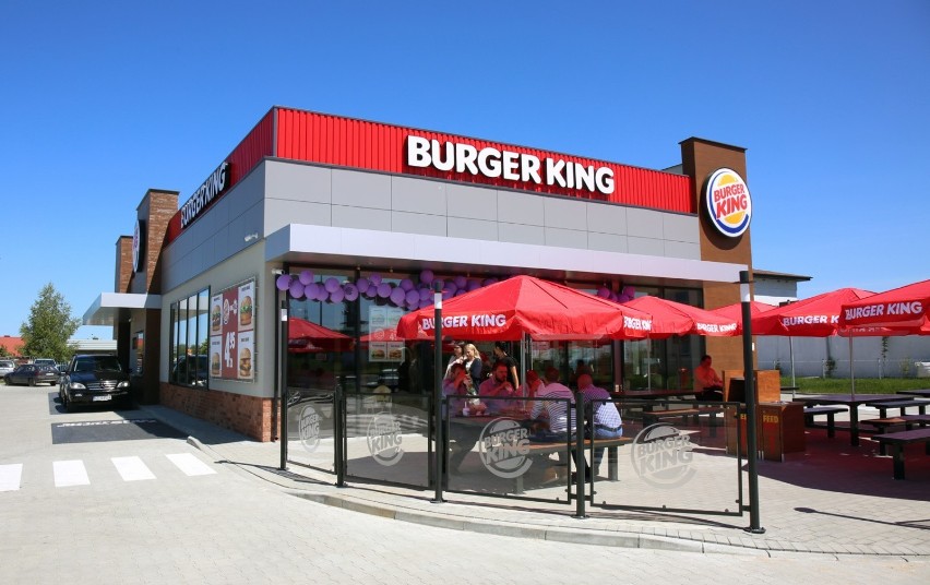 Burger King 
Praca w tej sieci to zarobki od 19 do 20...