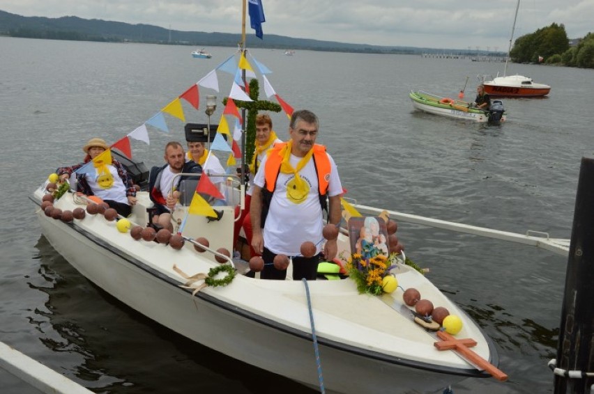 Pielgrzymka łodziowa w Nadolu