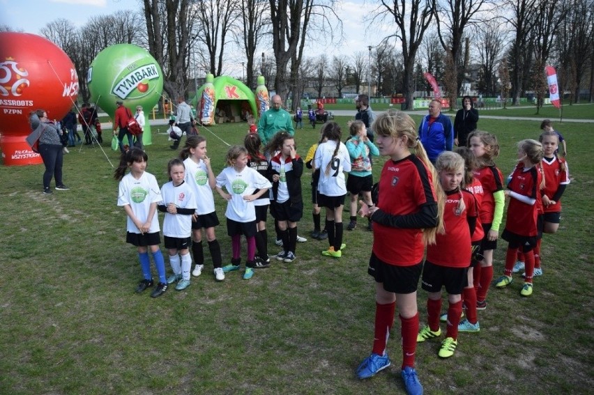 Unia Opole podczas finałowych zmagań U10 i U12 w Brzegu oraz...