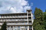 Krynica-Zdrój. Patria, niegdyś luksusowe sanatorium Kiepury, nadszarpnięta zębem czasu. Od prawie 90 lat nie było tam remontu