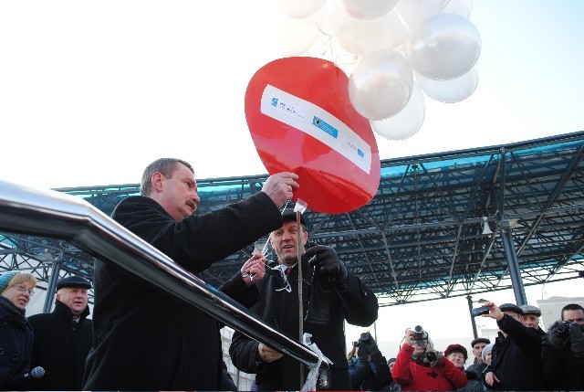 Przecięcie wstążki i balony poleciały...