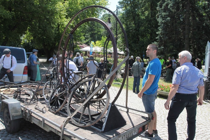 Radomskie Towarzystwo Retrocyklistów zorganizowało Festyn Retro Rowerowy w Radomiu