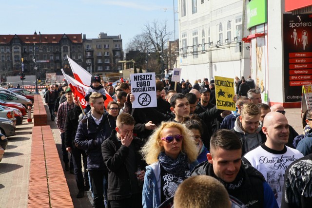 Marsz Młodzieży Wszechpolskiej "Łódź Przeciw Nielegalnym Imigrantom" / 2.04.2016