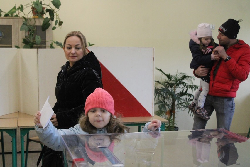Druga tura wyborów samorządowych w Bełchatowie, 21 kwietnia...
