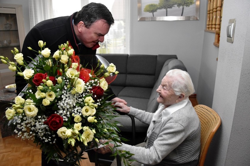Pani Anna Wyrwont ze Spytkowic obchodziła swoje 102. urodziny