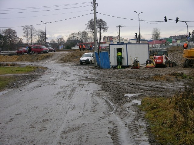 Część mieszkańców Rawy mówi, że przez remont "ósemki" są odcięci od świata