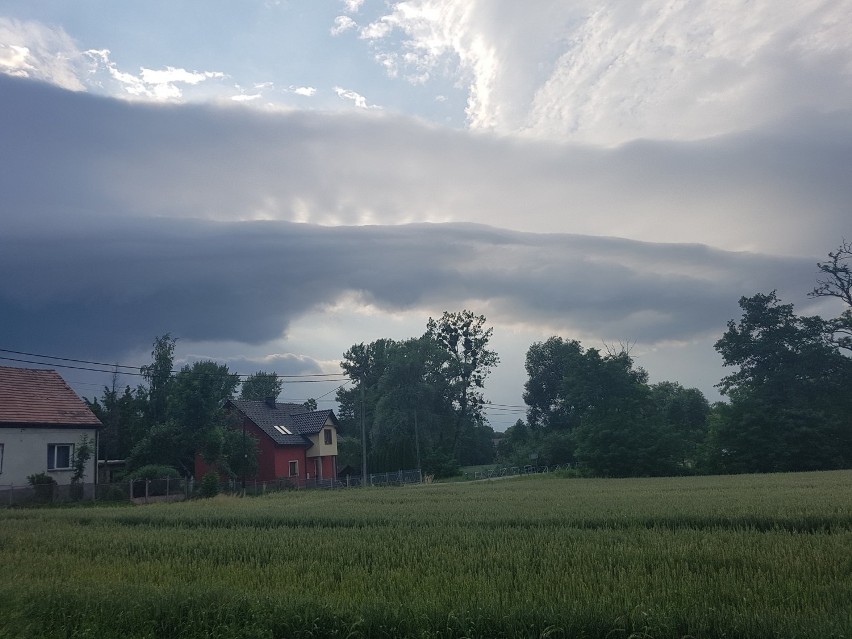 Burza nad województwem opolskim. Zdjęcia internautów