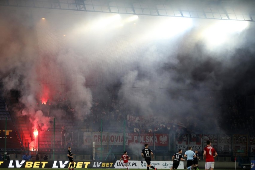 Cracovia zapłaci za zniszczenia na stadionie Wisły Kraków