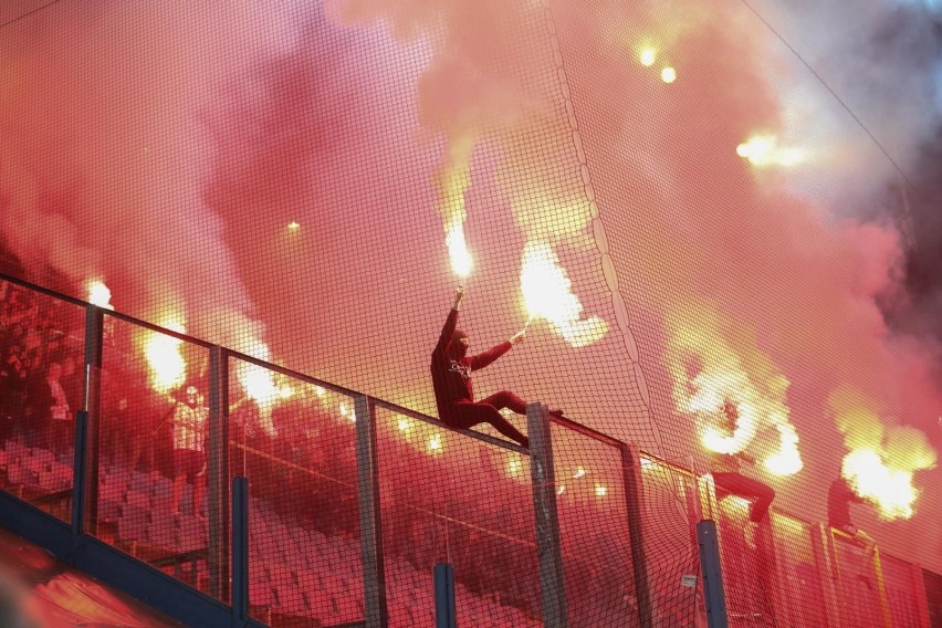 Cracovia zapłaci za zniszczenia na stadionie Wisły Kraków
