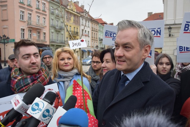 Robert Biedroń w Kaliszu odwołał się do upolitycznionego kazania: "Nie należy obrażać i dzielić"