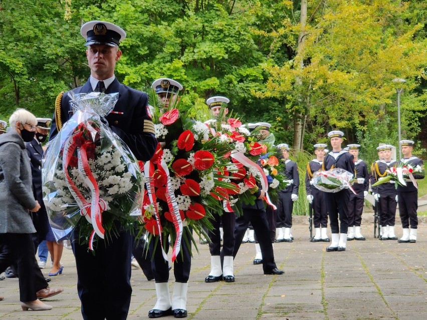 Gdyńskie obchody 81. rocznicy agresji sowieckiej na Polskę. Oddano hołd pomordowanym na wschodzie