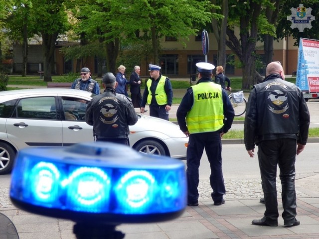 Lęborscy policjanci przeprowadzili akcję wspólnie z motocyklistami
