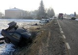 Wypadek w Turowie: Zderzenie opla z renaultem. Dwóch kierowców w szpitalu