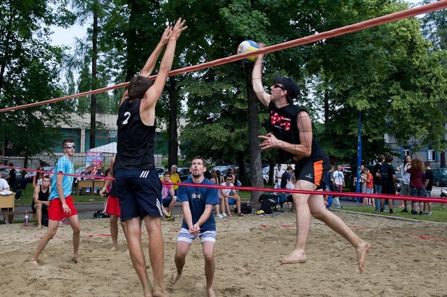 Turniej siatkówki plażowej w WSB w Tarnowie [ZDJĘCIA]